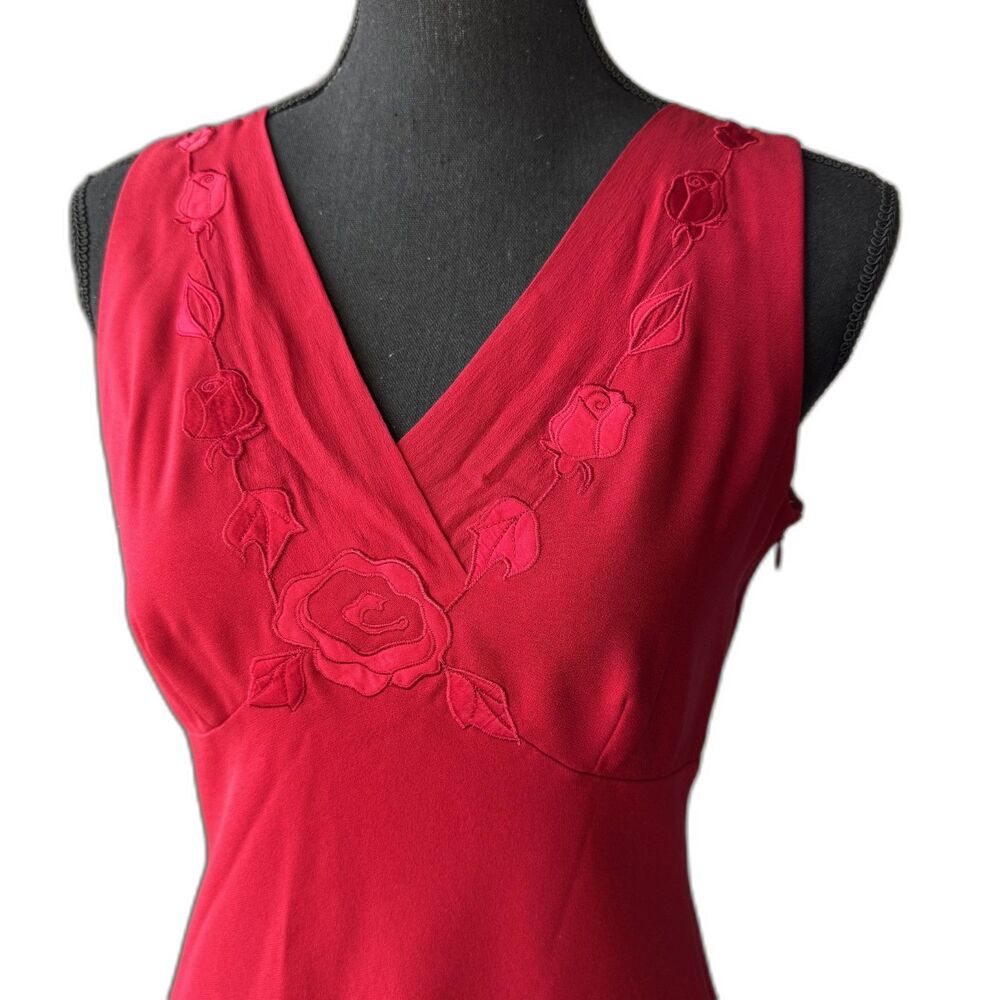 Y2K Vintage Casual Corners little red dress with rose embroidery v-neck 10331